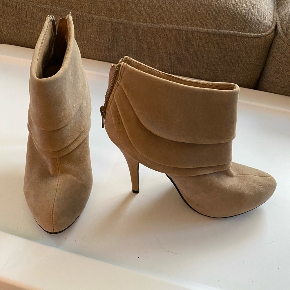 Size 6 heeled booties